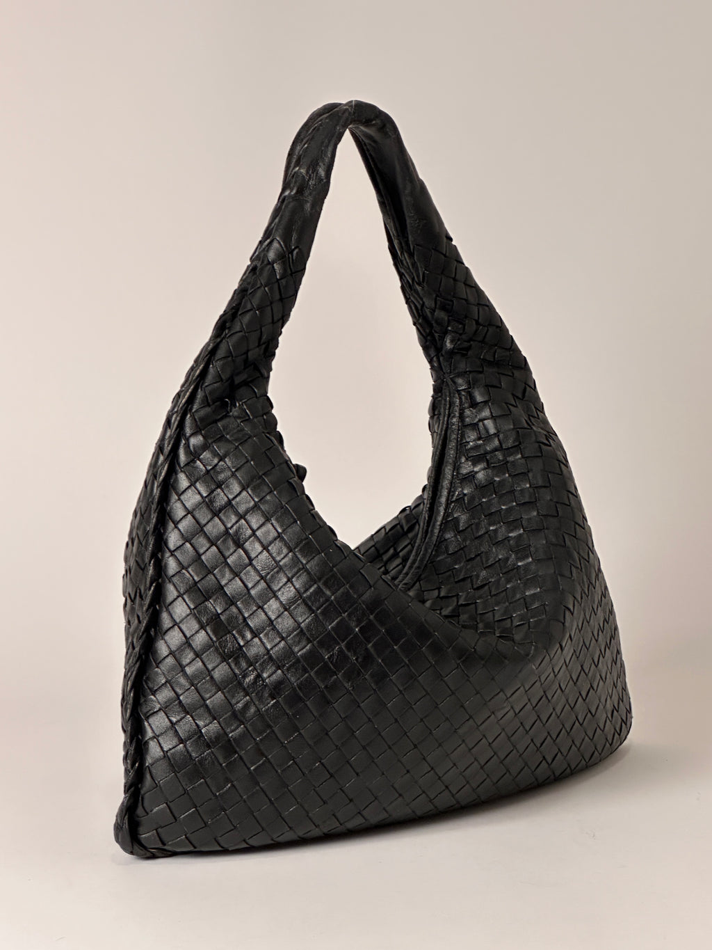 Bottega Veneta Vintage Black Medium Veneta