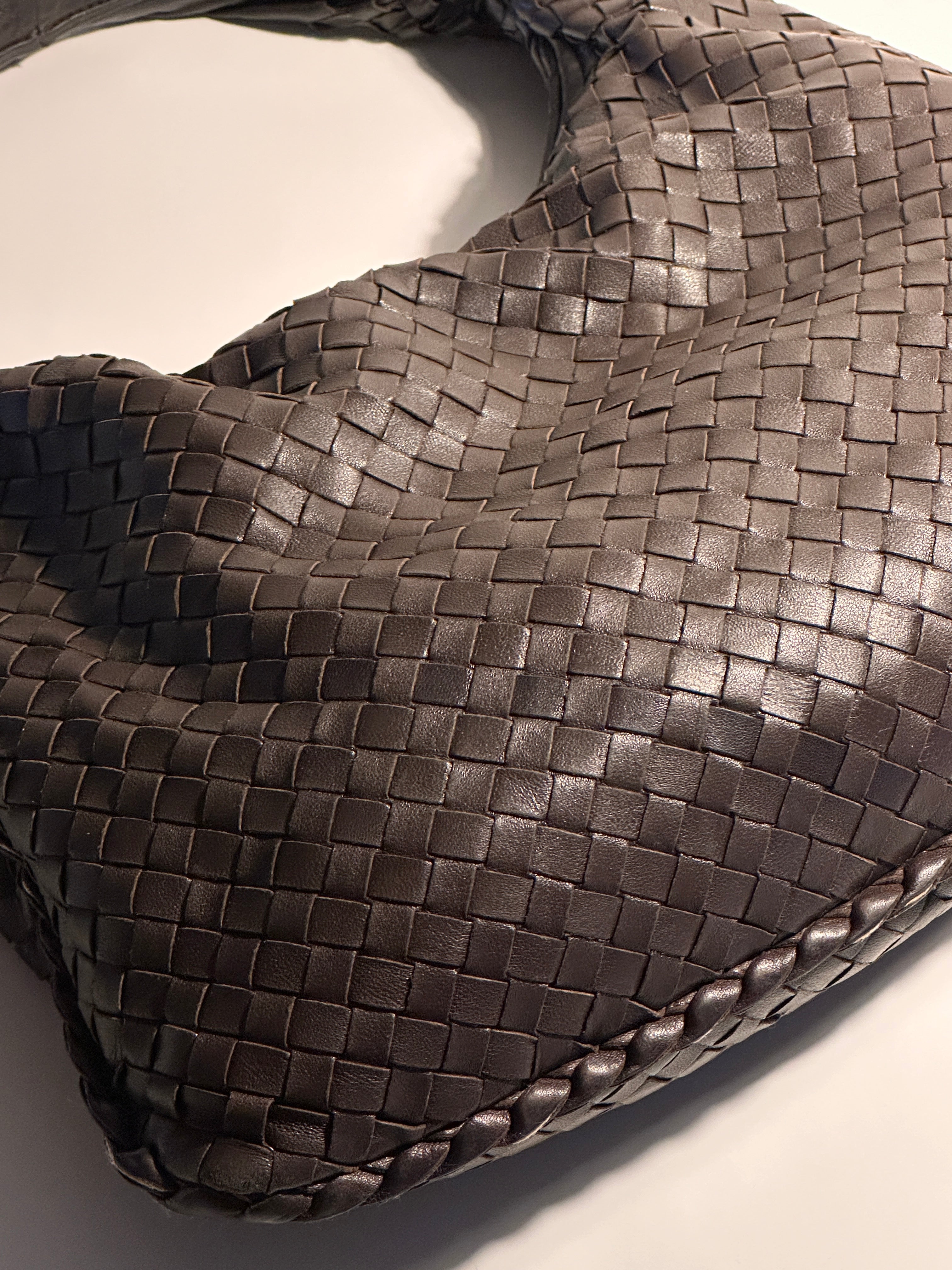 Bottega Veneta Medium Dark Brown Vintage Veneta Shoulderbag