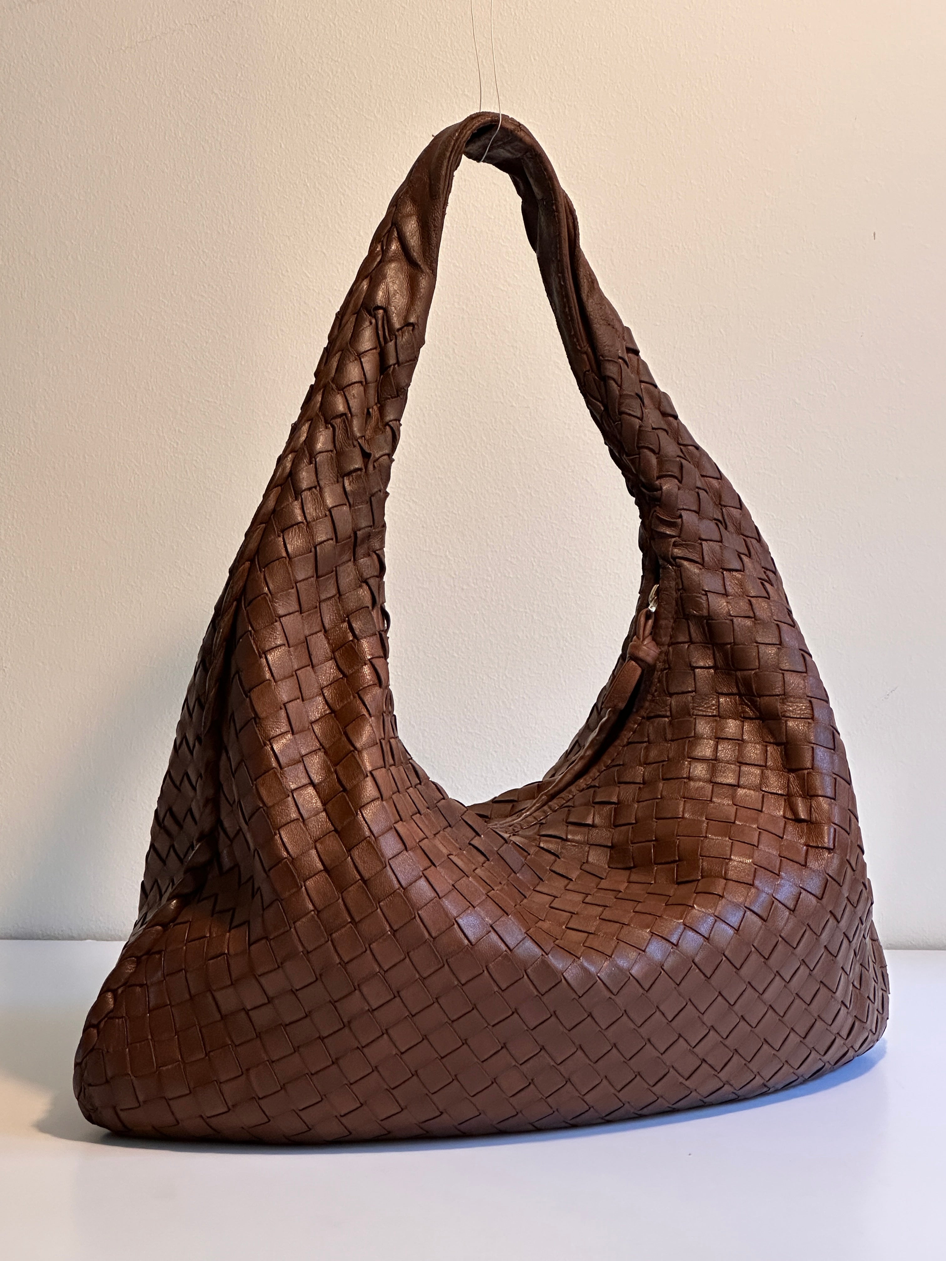 Bottega Veneta Medium Veneta