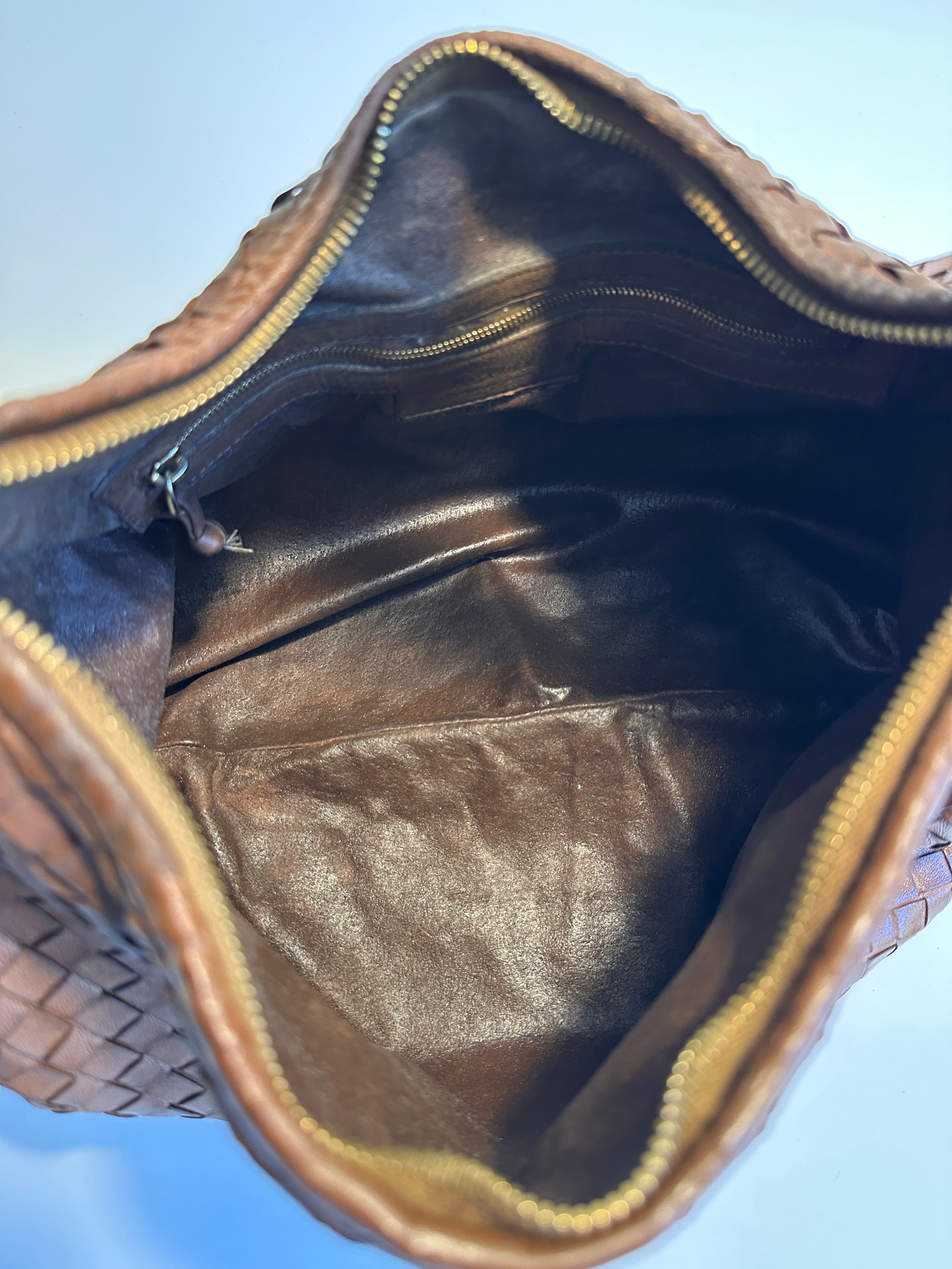 Bottega Veneta Medium Veneta